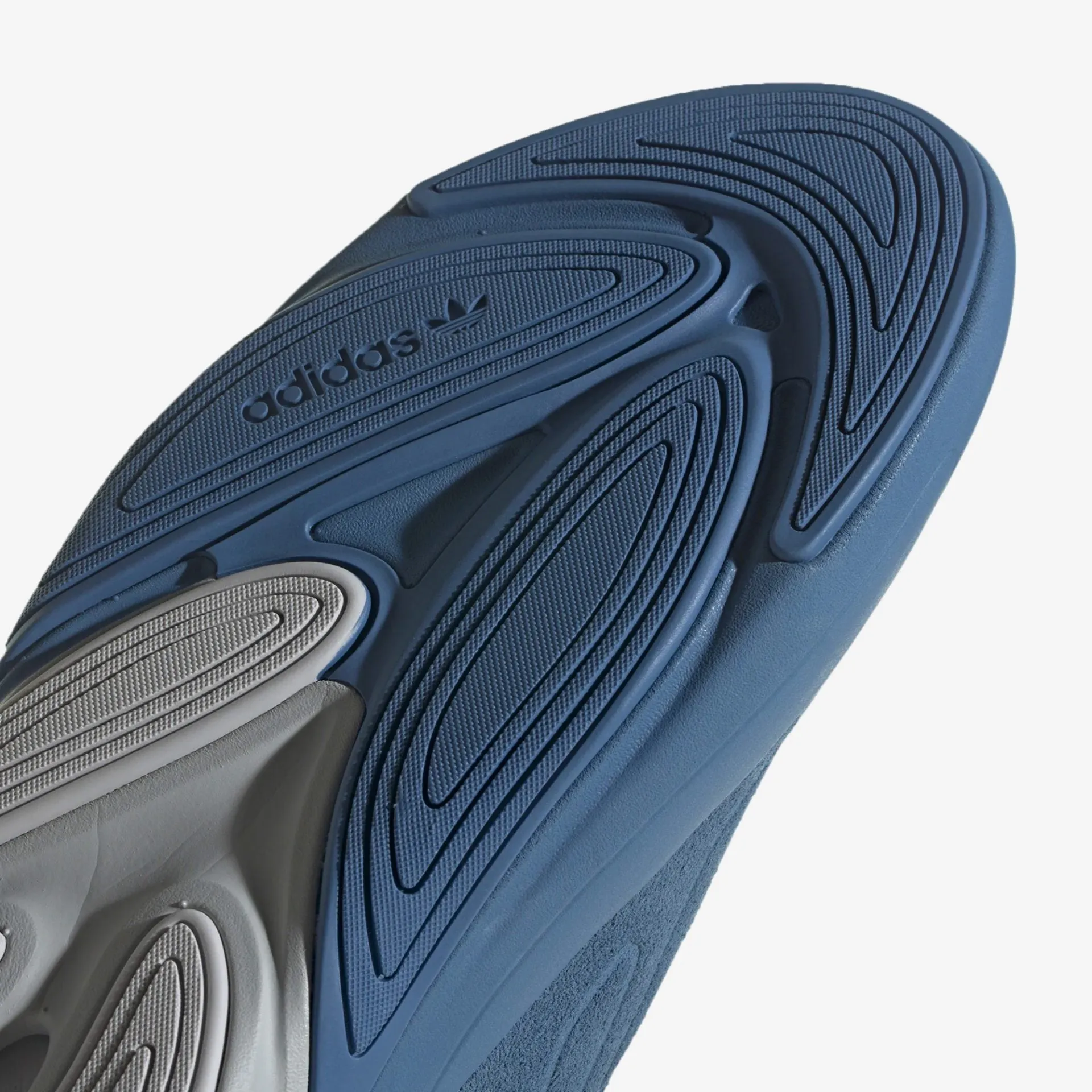Adidas Originals | OZELIA  { ALTERED BLUE