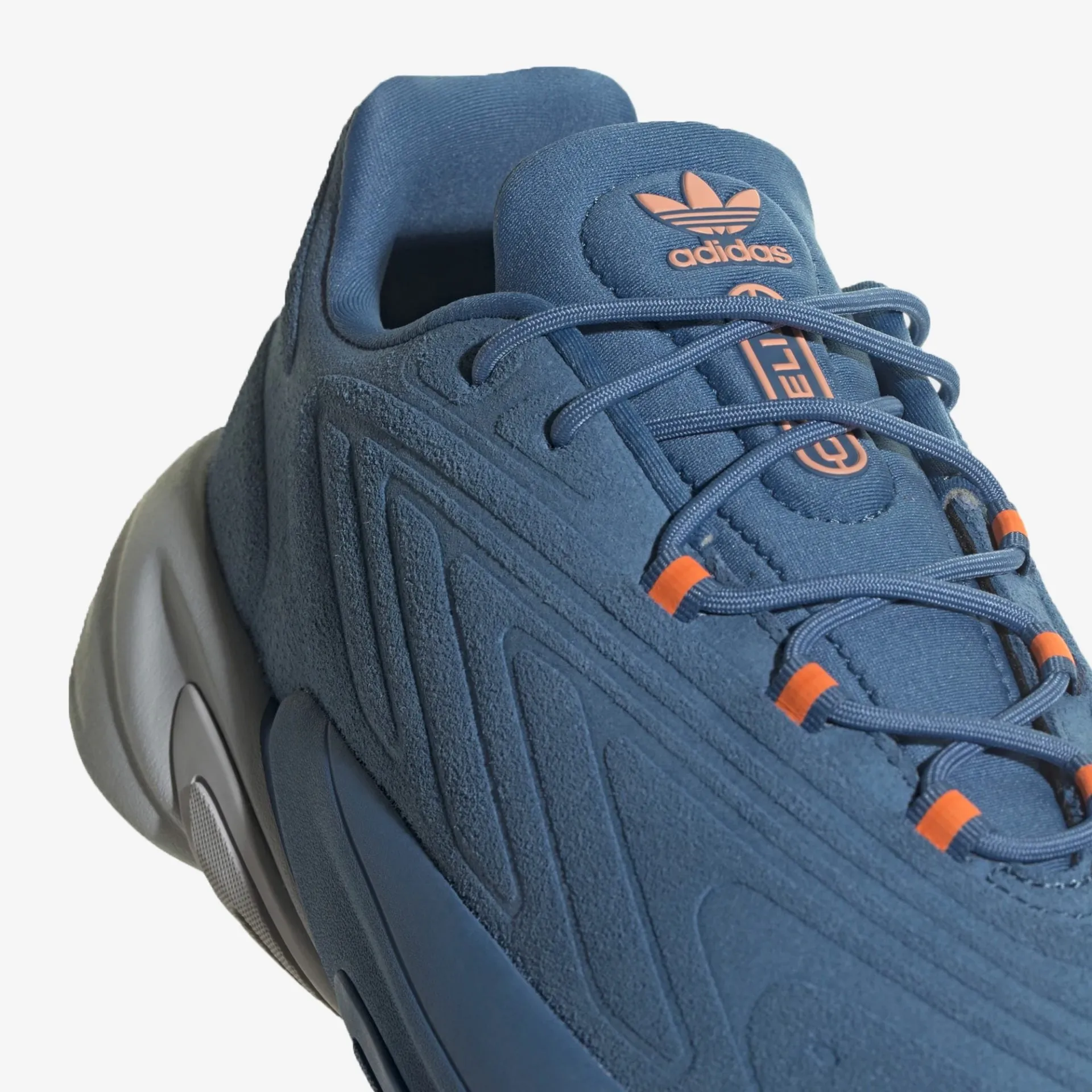 Adidas Originals | OZELIA  { ALTERED BLUE