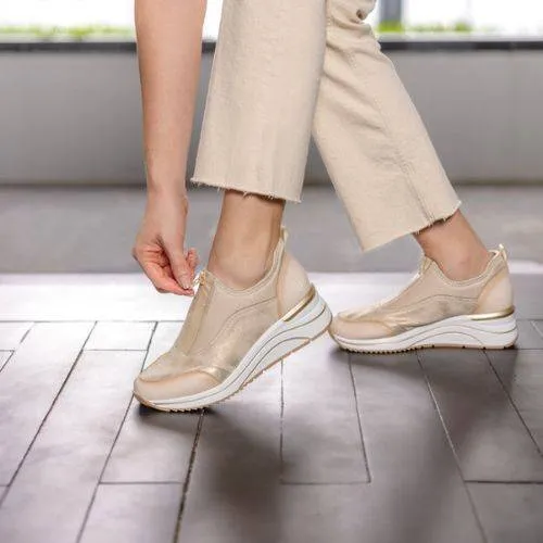 D0T08 Slip-On Sneaker