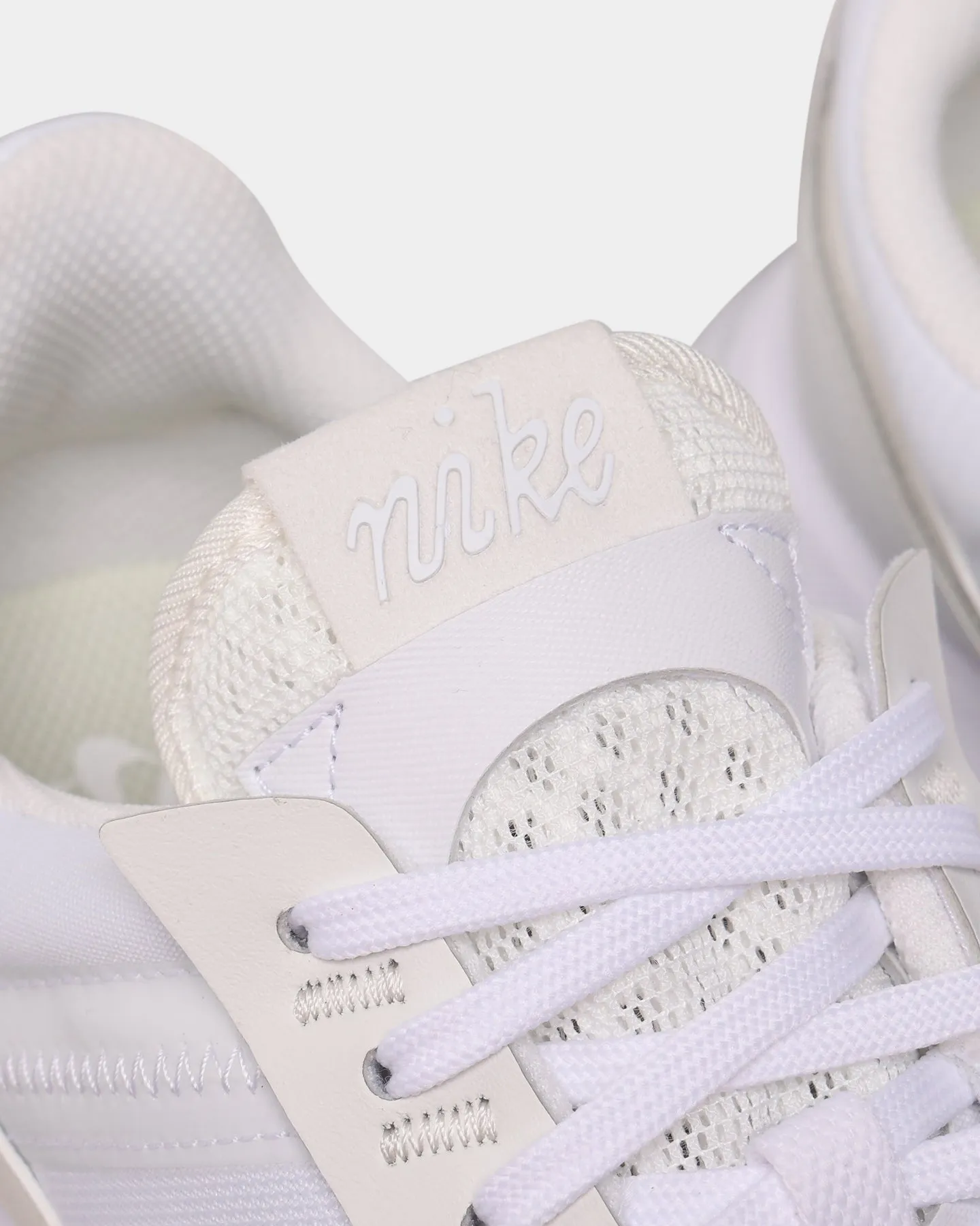 Nike Women's Air Max Pre-Day White/Phantom