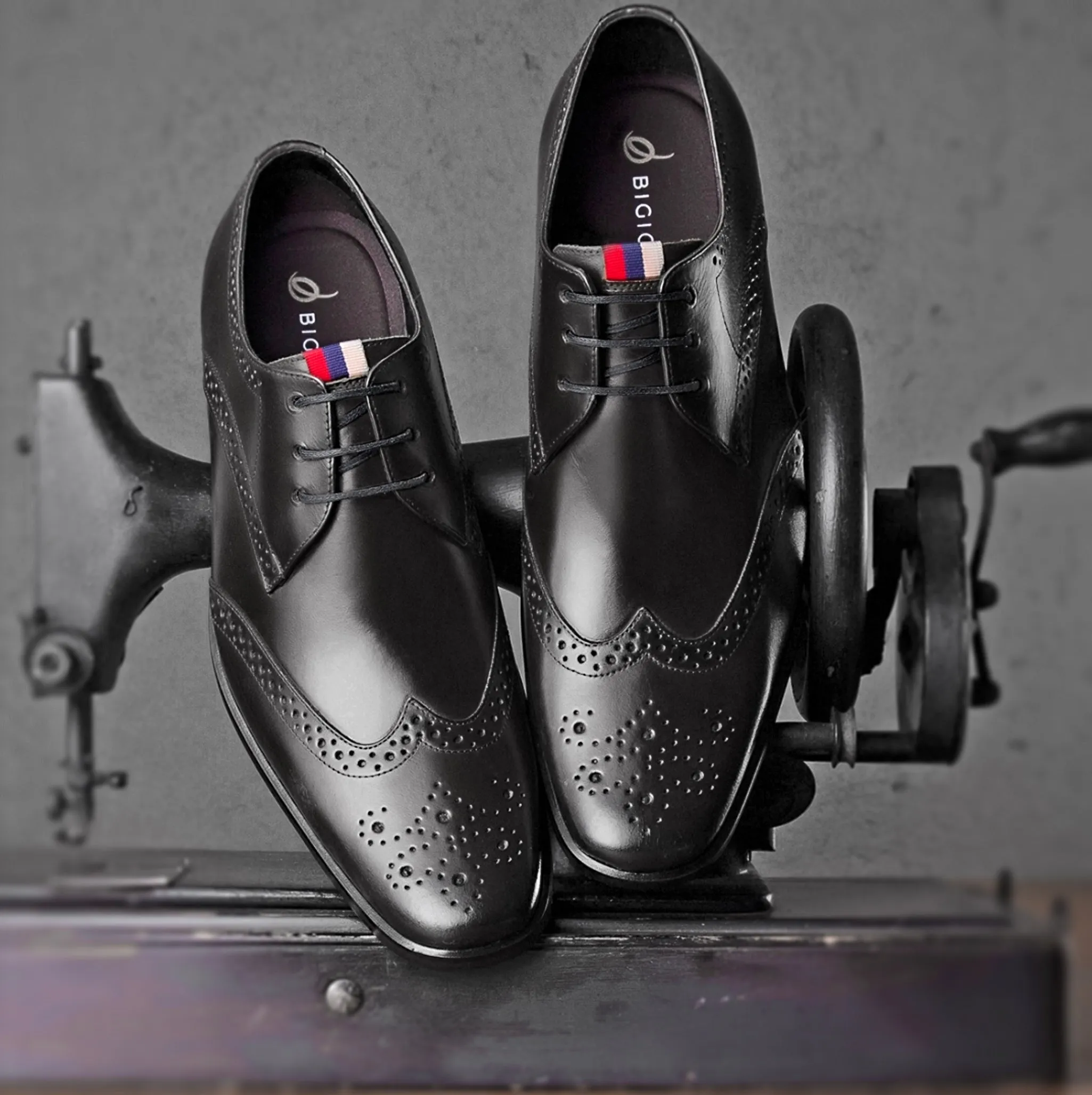 Oxfords Shoes Brogue Leather Dress Lace Up Wingtip Toe