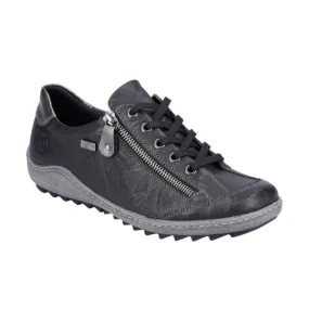 R1402 Lace-Up Sneaker