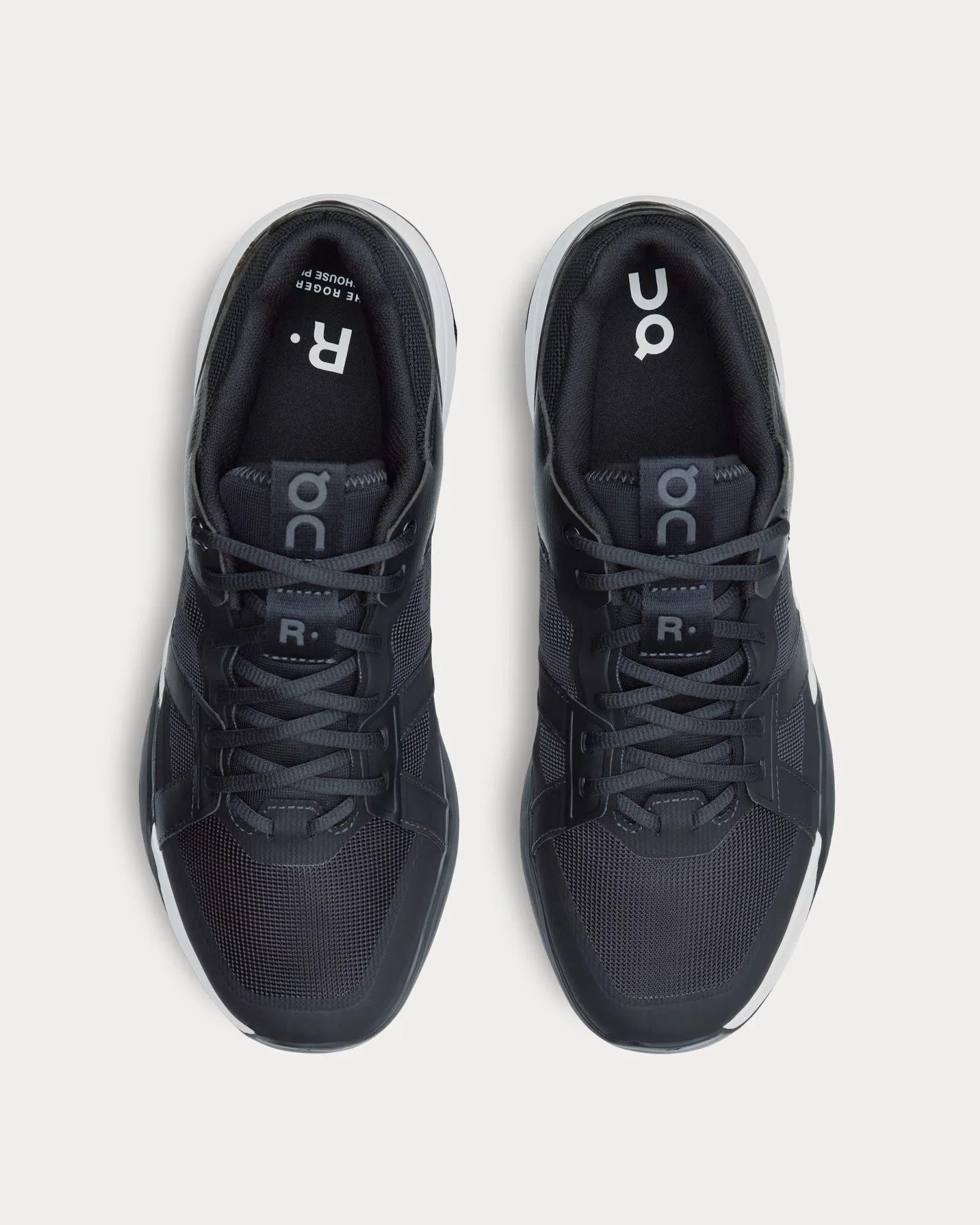 The Roger Clubhouse Pro Black / White Low Top Sneakers