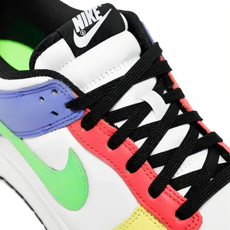 Wmns Dunk Low 'Green Strike'