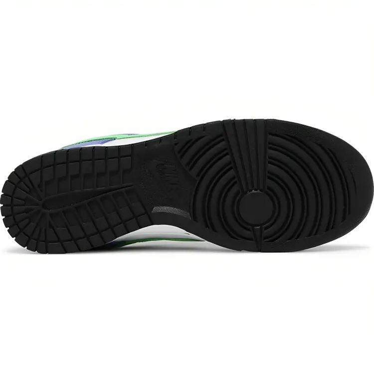 Wmns Dunk Low 'Green Strike'